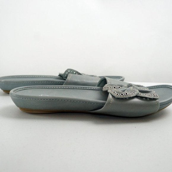 B. Makowsky Blue Slides, Flower detail - Picture 3 of 5